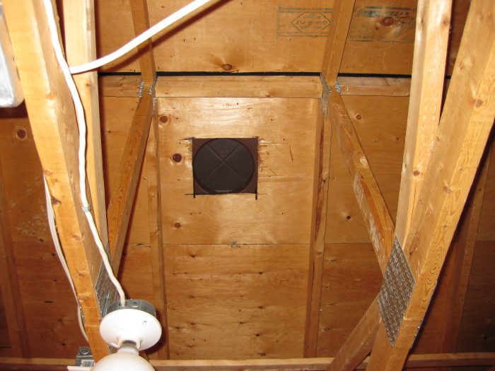 ceiling vent.jpg