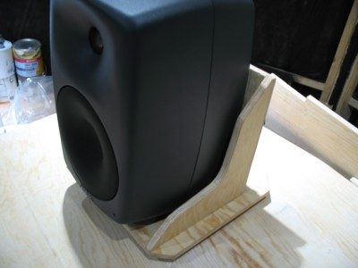 Genelec mount front.jpg