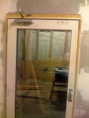 000Live door overviewSmall.jpg