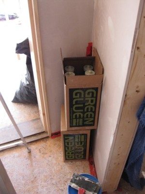green_glue.jpg