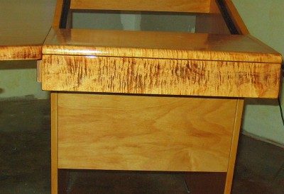 Desk-10-17-09-006.jpg