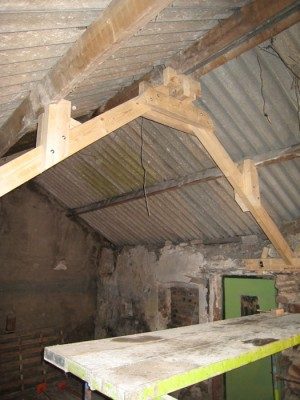 Roof supports.jpg