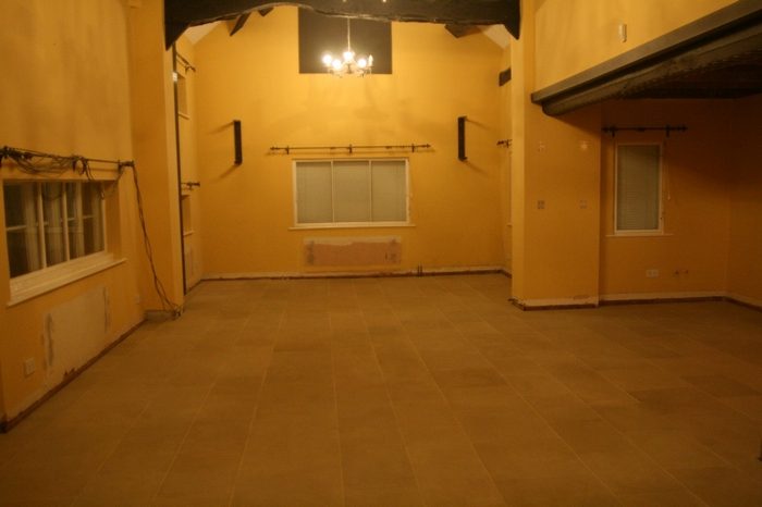 LiveRoom1.jpg