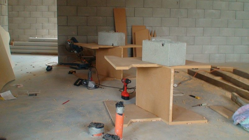 Desk_building1.jpg