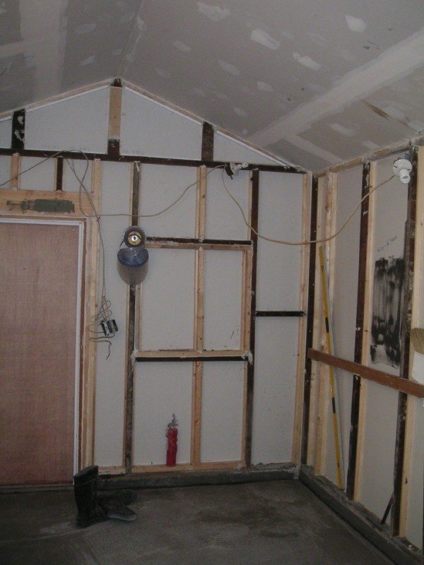 outer leaf, control room.jpg