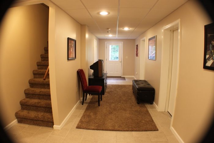 Hall2 (700x467).jpg
