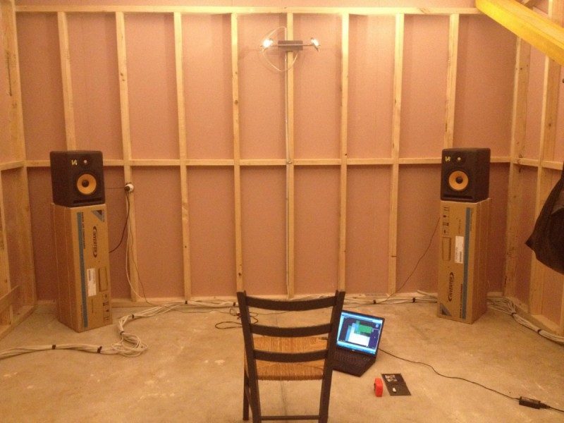 monitor position.jpg