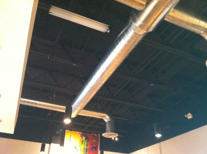 CeilingNearMiddle2.jpg