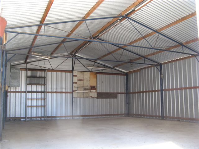 shed 002.jpg